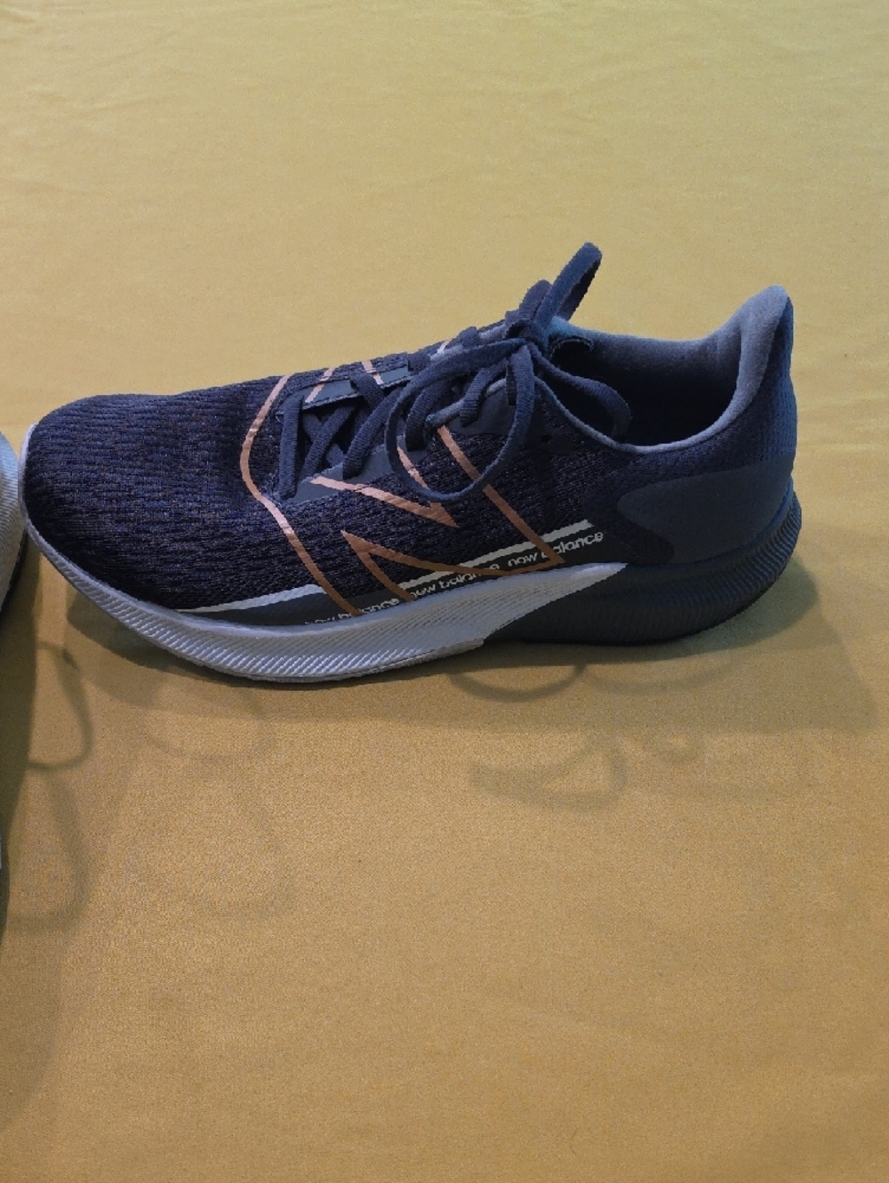 New Balance FuelCell Propel V2 Phantom/Castlerock/Copper Metallic Womens Size 9 - Picture 3 of 9